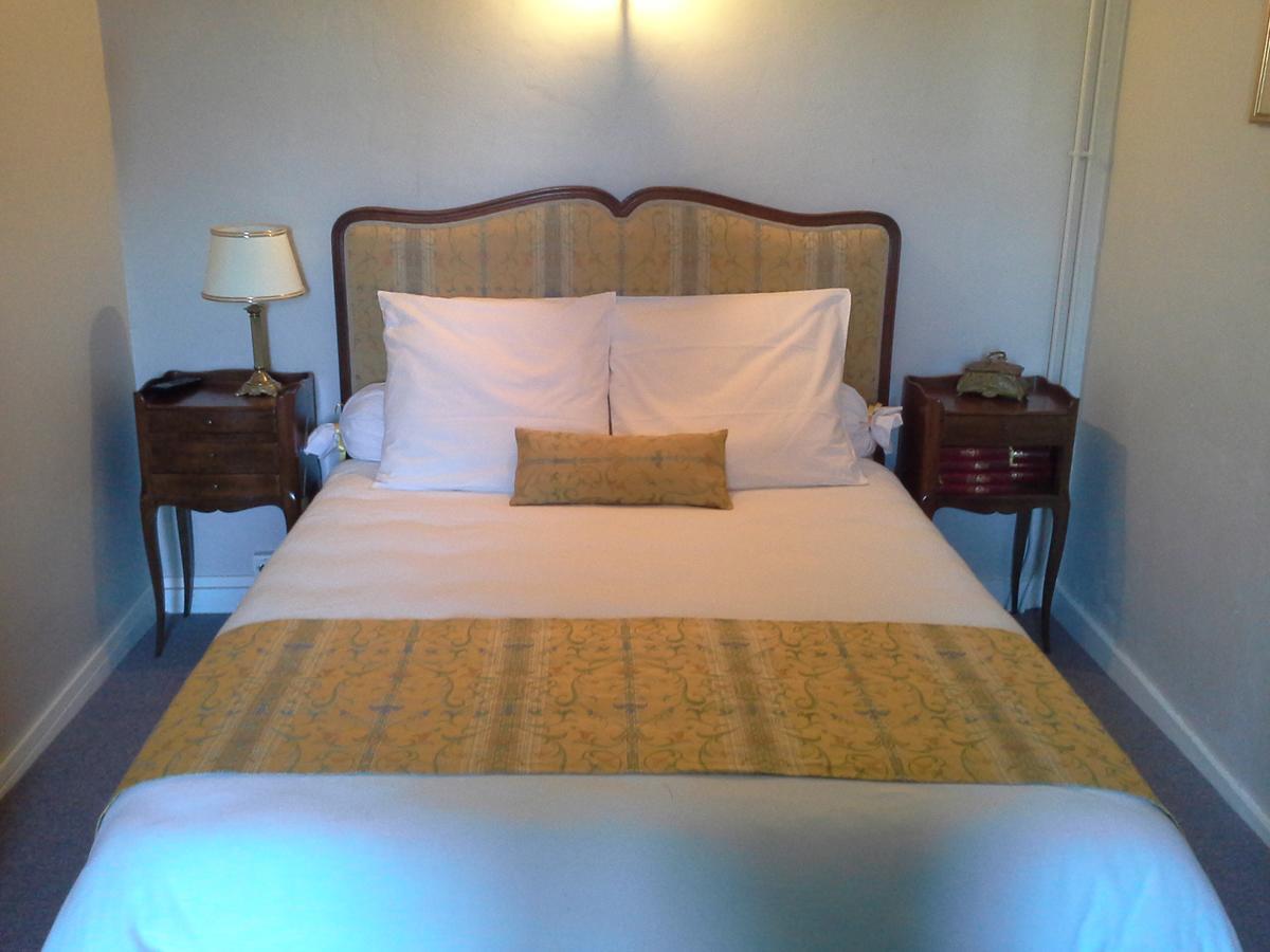 Bed and Breakfast Le Logis De Ruelle Exterior foto